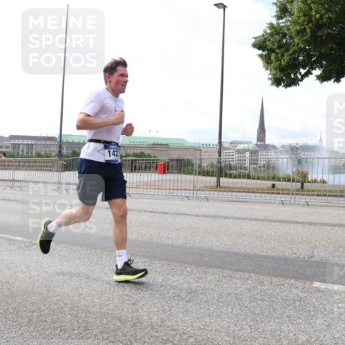 29.06.2025 - hella hamburg halbmarathon Lena Gebhardt http://msf.ph/oto/8433973 29.06.2025 10:08:31 Lombardsbrücke 1427, 1427, 2427, 3762, 5926, 6100, 6590, 7198, 7348, 7476, 8585, 9457, 9616, 9823, 9951, 9958, 10035, 10092, 10609, 10857, 11780, 11967, 12144, 12658, 13014, 13174, 14631, 14902, 14965, 15429, 16439, 18325 meine-sportfotos.de