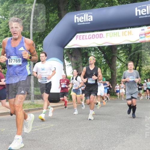29.06.2025 - hella hamburg halbmarathon KatJ http://msf.ph/oto/8434018 29.06.2025 10:44:13 Zwischen KM18-KM19 1715, 1833, 2025, 2488, 3093, 3413, 3859, 4426, 4467, 5457, 5458 meine-sportfotos.de
