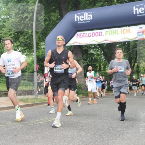 29.06.2025 - hella hamburg halbmarathon KatJ http://msf.ph/oto/8434053 29.06.2025 10:44:14 Zwischen KM18-KM19 1200, 1715, 1833, 2025, 2488, 3093, 3413, 3859, 4426, 4467, 5457, 5458, 5728 meine-sportfotos.de