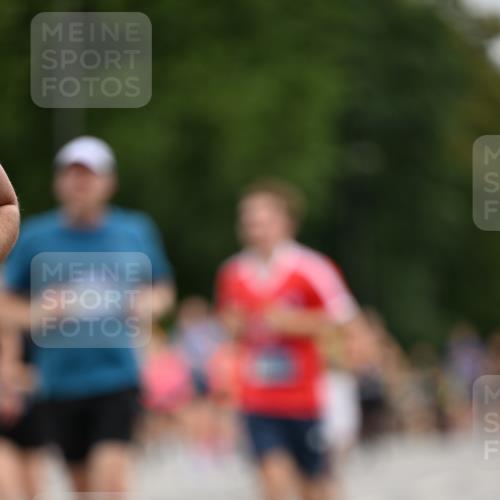 29.06.2025 - hella hamburg halbmarathon Dr. Thomas Lammeyer http://msf.ph/oto/8434106 29.06.2025 10:53:47 Kennedybrücke 1167, 1584, 2437, 2438, 2527, 2668, 2716, 2997, 3232, 3253, 4403, 4769, 5118, 5479, 5480, 5781, 6191, 6497, 7203, 7650, 7679, 7936, 7947, 7948, 8065, 9245, 10130, 10333, 10654, 10782, 11192 meine-sportfotos.de