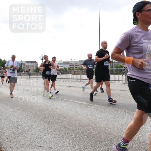 29.06.2025 - hella hamburg halbmarathon Lena Gebhardt http://msf.ph/oto/8434255 29.06.2025 10:44:41 Lombardsbrücke 4968, 14091, 17314, 10, 6002, 13115, 7004, 345, 1273, 1345, 1519, 1629, 1924, 2343, 2610, 2674, 3506, 3570, 4215, 4275, 4496, 4968, 5355, 5647, 5649, 6002, 6841, 6888, 7216, 7842, 8272, 8582, 9036, 9084, 9085, 9331, 9333, 9397, 9510, 9536, 10006, 10223, 10303, 10304, 10416, 10668, 10707, 11272, 11825, 11955, 12318, 12322, 12409, 12803, 12995, 13039, 13261, 13262, 13288, 13330, 13390, 13906, 14091, 14123, 14350, 14654, 14681, 14971, 18454, 18459 meine-sportfotos.de