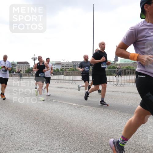 29.06.2025 - hella hamburg halbmarathon Lena Gebhardt http://msf.ph/oto/8434280 29.06.2025 10:44:41 Lombardsbrücke 14091, 4968, 17314, 510, 6002, 13115, 7004, 1345, 1273, 1345, 1519, 1629, 1924, 2343, 2610, 2674, 3506, 3570, 4215, 4275, 4496, 4968, 5355, 5647, 5649, 6002, 6841, 6888, 7216, 7842, 8272, 8582, 9036, 9084, 9085, 9331, 9333, 9397, 9510, 9536, 10006, 10223, 10303, 10304, 10416, 10668, 10707, 11272, 11825, 11955, 12318, 12322, 12409, 12803, 12995, 13039, 13261, 13262, 13288, 13330, 13390, 13906, 14091, 14123, 14350, 14654, 14681, 14971, 18454, 18459 meine-sportfotos.de
