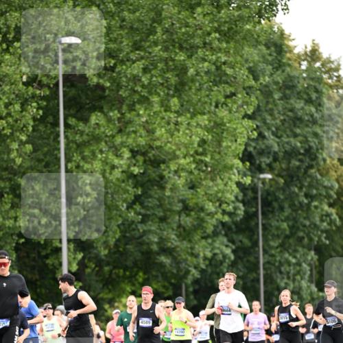 29.06.2025 - hella hamburg halbmarathon Dr. Thomas Lammeyer http://msf.ph/oto/8434285 29.06.2025 10:53:58 Kennedybrücke 1167, 1584, 1805, 2437, 2438, 2541, 2716, 2997, 3253, 4589, 4769, 5106, 5118, 5479, 5480, 7203, 7650, 7679, 7948, 8065, 9015, 9162, 10038, 10130, 10654, 10782, 11030 meine-sportfotos.de