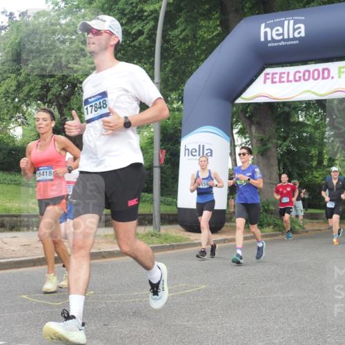 29.06.2025 - hella hamburg halbmarathon KatJ http://msf.ph/oto/8434290 29.06.2025 10:44:20 Zwischen KM18-KM19 1200, 3859, 4426, 5015, 5134, 5457, 5458, 5728, 7159 meine-sportfotos.de