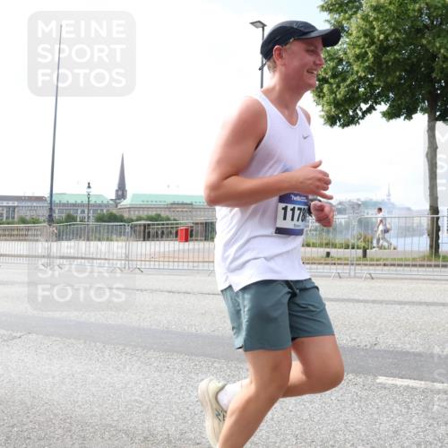 29.06.2025 - hella hamburg halbmarathon Lena Gebhardt http://msf.ph/oto/8434328 29.06.2025 10:08:36 Lombardsbrücke 1178, 1427, 2427, 3762, 5347, 5926, 6100, 6590, 7198, 7476, 9457, 9616, 9823, 9951, 9958, 10035, 10092, 10609, 10857, 11657, 11780, 11967, 12144, 12658, 13014, 13174, 14631, 14902, 14965, 15429, 15584, 16439 meine-sportfotos.de