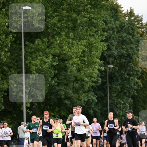 29.06.2025 - hella hamburg halbmarathon Dr. Thomas Lammeyer http://msf.ph/oto/8434329 29.06.2025 10:54:00 Kennedybrücke 1167, 1805, 2437, 2438, 2541, 2716, 2997, 3253, 4589, 4769, 5106, 5118, 5479, 5480, 7679, 9015, 9162, 10038, 10130, 10654, 10782, 11030 meine-sportfotos.de