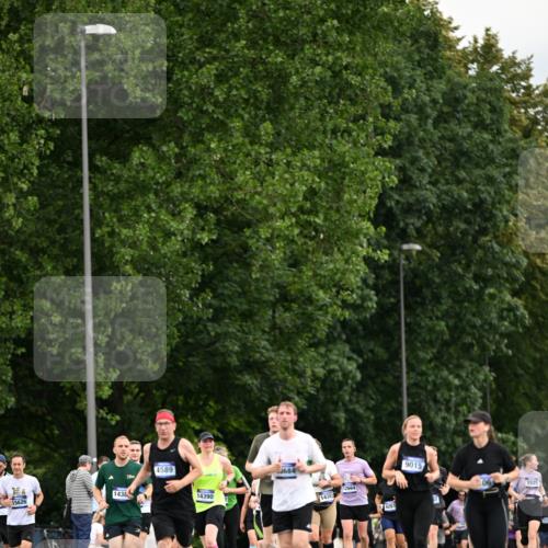 29.06.2025 - hella hamburg halbmarathon Dr. Thomas Lammeyer http://msf.ph/oto/8434332 29.06.2025 10:54:00 Kennedybrücke 1167, 1805, 2437, 2438, 2541, 2716, 2997, 3253, 4589, 4769, 5106, 5118, 5479, 5480, 7679, 9015, 9162, 10038, 10130, 10654, 10782, 11030 meine-sportfotos.de