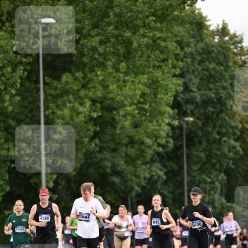 29.06.2025 - hella hamburg halbmarathon Dr. Thomas Lammeyer http://msf.ph/oto/8434387 29.06.2025 10:54:02 Kennedybrücke 1167, 1805, 2437, 2438, 2541, 2716, 2997, 3253, 4589, 5106, 5118, 5479, 5480, 5997, 6694, 7679, 9015, 9162, 10038, 10654, 10704, 10782, 11030 meine-sportfotos.de