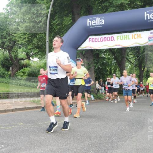 29.06.2025 - hella hamburg halbmarathon KatJ http://msf.ph/oto/8434398 29.06.2025 10:44:23 Zwischen KM18-KM19 2652, 3575, 4632, 5015, 5134, 5391, 6892, 7159 meine-sportfotos.de