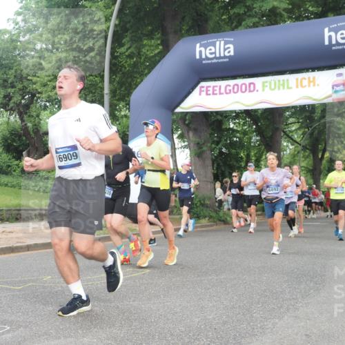 29.06.2025 - hella hamburg halbmarathon KatJ http://msf.ph/oto/8434412 29.06.2025 10:44:23 Zwischen KM18-KM19 2652, 3575, 4632, 5015, 5134, 5391, 6892, 7159 meine-sportfotos.de