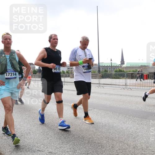 29.06.2025 - hella hamburg halbmarathon Lena Gebhardt http://msf.ph/oto/8434433 29.06.2025 10:44:43 Lombardsbrücke 1845, 17314, 9510, 1409, 06, 267, 350, 1024, 1273, 1345, 1519, 1629, 1924, 2007, 2343, 2610, 2674, 2779, 3506, 3570, 4215, 4275, 4496, 4968, 5355, 5647, 5649, 6002, 6841, 6888, 7216, 7842, 8272, 8582, 8907, 9036, 9084, 9085, 9331, 9333, 9397, 9510, 9536, 10006, 10223, 10303, 10304, 10416, 10668, 10707, 11272, 11825, 12318, 12322, 12394, 12409, 12803, 12995, 13039, 13261, 13262, 13288, 13330, 13390, 13906, 14091, 14123, 14350, 14654, 14681, 14971, 18454, 18459 meine-sportfotos.de