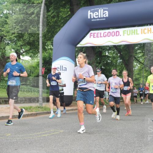 29.06.2025 - hella hamburg halbmarathon KatJ http://msf.ph/oto/8434437 29.06.2025 10:44:24 Zwischen KM18-KM19 2652, 2656, 3575, 4632, 5134, 5391, 6892, 7159 meine-sportfotos.de