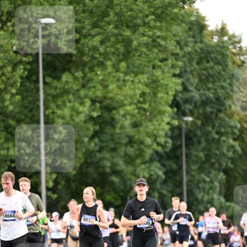 29.06.2025 - hella hamburg halbmarathon Dr. Thomas Lammeyer http://msf.ph/oto/8434449 29.06.2025 10:54:04 Kennedybrücke 1805, 2437, 2438, 2541, 2716, 2927, 2997, 3070, 3253, 4589, 5106, 5479, 5480, 5997, 6680, 6694, 7679, 9015, 9162, 9261, 10038, 10704, 10782, 11030 meine-sportfotos.de