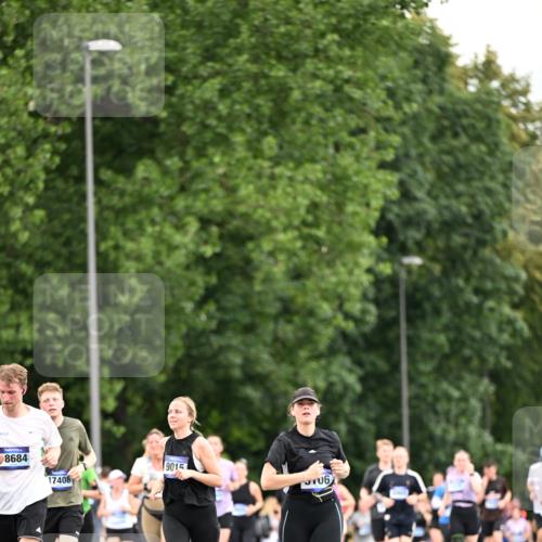 29.06.2025 - hella hamburg halbmarathon Dr. Thomas Lammeyer http://msf.ph/oto/8434455 29.06.2025 10:54:04 Kennedybrücke 1805, 2437, 2438, 2541, 2716, 2927, 2997, 3070, 3253, 4589, 5106, 5479, 5480, 5997, 6680, 6694, 7679, 9015, 9162, 9261, 10038, 10704, 10782, 11030 meine-sportfotos.de