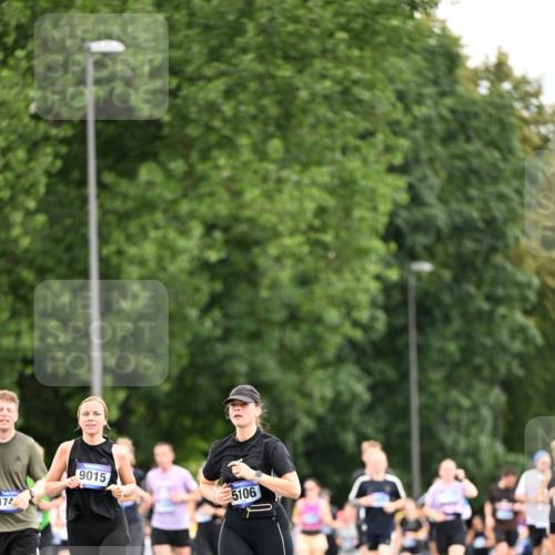 29.06.2025 - hella hamburg halbmarathon Dr. Thomas Lammeyer http://msf.ph/oto/8434492 29.06.2025 10:54:06 Kennedybrücke 1525, 1805, 2437, 2438, 2541, 2716, 2927, 2997, 3070, 4589, 5106, 5479, 5480, 5997, 6680, 6694, 6989, 7679, 8254, 9015, 9162, 9261, 10038, 10704, 10782, 11030 meine-sportfotos.de
