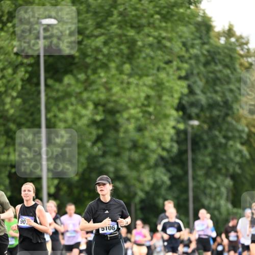 29.06.2025 - hella hamburg halbmarathon Dr. Thomas Lammeyer http://msf.ph/oto/8434500 29.06.2025 10:54:06 Kennedybrücke 1525, 1805, 2437, 2438, 2541, 2716, 2927, 2997, 3070, 4589, 5106, 5479, 5480, 5997, 6680, 6694, 6989, 7679, 8254, 9015, 9162, 9261, 10038, 10704, 10782, 11030 meine-sportfotos.de