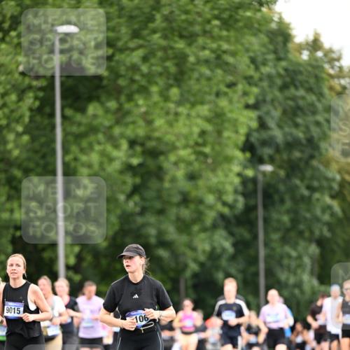 29.06.2025 - hella hamburg halbmarathon Dr. Thomas Lammeyer http://msf.ph/oto/8434510 29.06.2025 10:54:06 Kennedybrücke 1525, 1805, 2437, 2438, 2541, 2716, 2927, 2997, 3070, 4589, 5106, 5479, 5480, 5997, 6680, 6694, 6989, 7679, 8254, 9015, 9162, 9261, 10038, 10704, 10782, 11030 meine-sportfotos.de