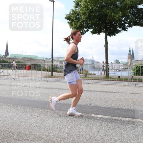 29.06.2025 - hella hamburg halbmarathon Lena Gebhardt http://msf.ph/oto/8434533 29.06.2025 10:08:44 Lombardsbrücke 1427, 2427, 3762, 5347, 5926, 6100, 6590, 7198, 7453, 7476, 9457, 9616, 9823, 9951, 9958, 10035, 10092, 10857, 11657, 11780, 11967, 12144, 13174, 13592, 13593, 14631, 14902, 14965, 15429, 15584, 15586, 15592, 16439, 18266, 18505 meine-sportfotos.de