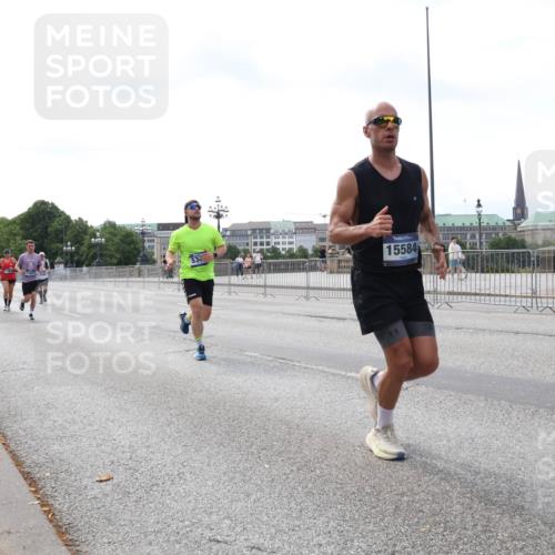 29.06.2025 - hella hamburg halbmarathon Lena Gebhardt http://msf.ph/oto/8434655 29.06.2025 10:08:47 Lombardsbrücke 14, 15584, 1427, 3762, 5347, 6100, 6590, 7453, 7476, 9457, 9823, 9951, 9958, 10035, 10092, 11657, 11780, 11967, 12144, 13174, 13592, 13593, 14902, 14965, 15429, 15584, 15586, 15592, 16439, 18266, 18505 meine-sportfotos.de
