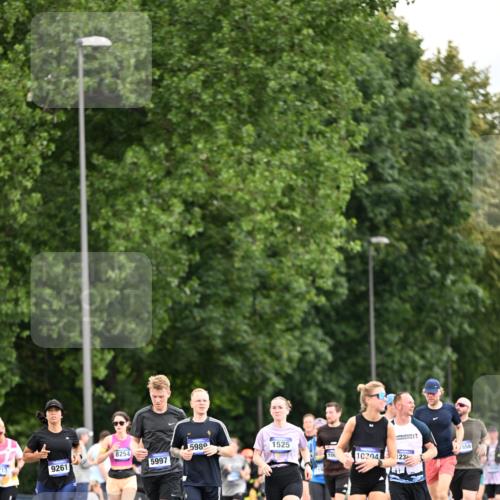 29.06.2025 - hella hamburg halbmarathon Dr. Thomas Lammeyer http://msf.ph/oto/8434657 29.06.2025 10:54:10 Kennedybrücke 1525, 1805, 2437, 2438, 2541, 2927, 2997, 3070, 4589, 5106, 5479, 5480, 5997, 6680, 6694, 6989, 7679, 8254, 9015, 9162, 9261, 10038, 10060, 10704, 10782, 11030 meine-sportfotos.de