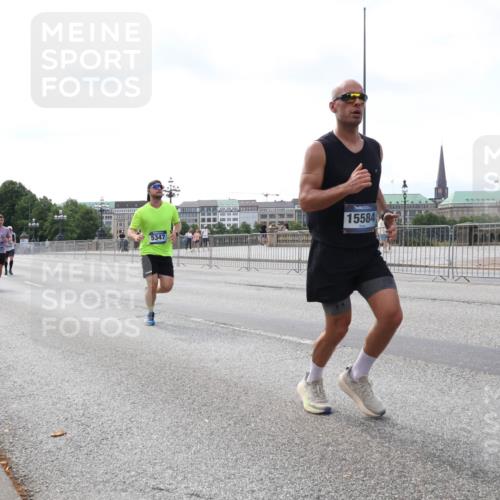 29.06.2025 - hella hamburg halbmarathon Lena Gebhardt http://msf.ph/oto/8434671 29.06.2025 10:08:47 Lombardsbrücke 5347, 15584, 1427, 3762, 5347, 6100, 6590, 7453, 7476, 9457, 9823, 9951, 9958, 10035, 10092, 11657, 11780, 11967, 12144, 13174, 13592, 13593, 14902, 14965, 15429, 15584, 15586, 15592, 16439, 18266, 18505 meine-sportfotos.de