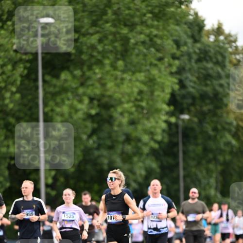 29.06.2025 - hella hamburg halbmarathon Dr. Thomas Lammeyer http://msf.ph/oto/8434783 29.06.2025 10:54:14 Kennedybrücke 1525, 1805, 2160, 2541, 2927, 2997, 3070, 4589, 5106, 5997, 6680, 6694, 6989, 7755, 8254, 9015, 9162, 9261, 10038, 10060, 10704, 10782, 11030 meine-sportfotos.de