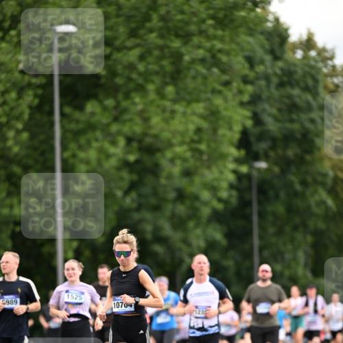 29.06.2025 - hella hamburg halbmarathon Dr. Thomas Lammeyer http://msf.ph/oto/8434804 29.06.2025 10:54:14 Kennedybrücke 1525, 1805, 2160, 2541, 2927, 2997, 3070, 4589, 5106, 5997, 6680, 6694, 6989, 7755, 8254, 9015, 9162, 9261, 10038, 10060, 10704, 10782, 11030 meine-sportfotos.de