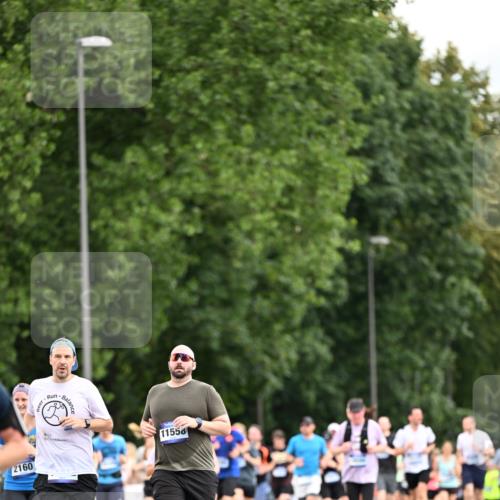 29.06.2025 - hella hamburg halbmarathon Dr. Thomas Lammeyer http://msf.ph/oto/8434998 29.06.2025 10:54:20 Kennedybrücke 1525, 1805, 2160, 2541, 2927, 3070, 3701, 3710, 4168, 4589, 5106, 5997, 6680, 6694, 6989, 7755, 8254, 9015, 9162, 9261, 9940, 10038, 10060, 10704, 11030, 11426 meine-sportfotos.de