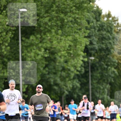 29.06.2025 - hella hamburg halbmarathon Dr. Thomas Lammeyer http://msf.ph/oto/8435006 29.06.2025 10:54:20 Kennedybrücke 1525, 1805, 2160, 2541, 2927, 3070, 3701, 3710, 4168, 4589, 5106, 5997, 6680, 6694, 6989, 7755, 8254, 9015, 9162, 9261, 9940, 10038, 10060, 10704, 11030, 11426 meine-sportfotos.de