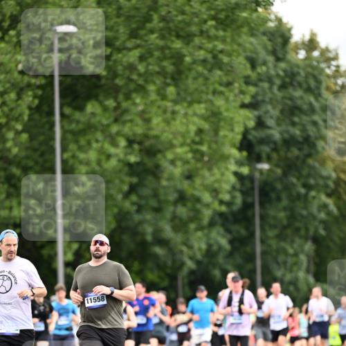 29.06.2025 - hella hamburg halbmarathon Dr. Thomas Lammeyer http://msf.ph/oto/8435011 29.06.2025 10:54:21 Kennedybrücke 1525, 2160, 2541, 2927, 3070, 3680, 3701, 3710, 4168, 4589, 5106, 5997, 6680, 6694, 6989, 7721, 7722, 7755, 8254, 9015, 9162, 9261, 9940, 10038, 10060, 10704, 11030, 11426 meine-sportfotos.de