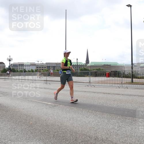 29.06.2025 - hella hamburg halbmarathon Lena Gebhardt http://msf.ph/oto/8435029 29.06.2025 10:44:53 Lombardsbrücke 17372, 14681, 1913, 1024, 1273, 1629, 1685, 1924, 2007, 2674, 2779, 3506, 3570, 4215, 4275, 4337, 4968, 5190, 5355, 5649, 6002, 6509, 6841, 6888, 7216, 7699, 7912, 8582, 8594, 8762, 8907, 9036, 9084, 9085, 9331, 9333, 9397, 9536, 10006, 10303, 10304, 10416, 10562, 10566, 10668, 10707, 11272, 12198, 12318, 12332, 12334, 12394, 12409, 13039, 13261, 13262, 13288, 13330, 14350, 14681, 14971, 18454, 18459 meine-sportfotos.de