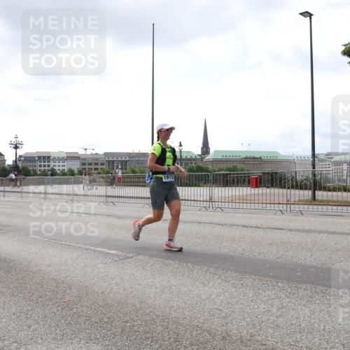 29.06.2025 - hella hamburg halbmarathon Lena Gebhardt http://msf.ph/oto/8435043 29.06.2025 10:44:53 Lombardsbrücke 5084, 14681, 19133, 1024, 1273, 1629, 1685, 1924, 2007, 2674, 2779, 3506, 3570, 4215, 4275, 4337, 4968, 5190, 5355, 5649, 6002, 6509, 6841, 6888, 7216, 7699, 7912, 8582, 8594, 8762, 8907, 9036, 9084, 9085, 9331, 9333, 9397, 9536, 10006, 10303, 10304, 10416, 10562, 10566, 10668, 10707, 11272, 12198, 12318, 12332, 12334, 12394, 12409, 13039, 13261, 13262, 13288, 13330, 14350, 14681, 14971, 18454, 18459 meine-sportfotos.de