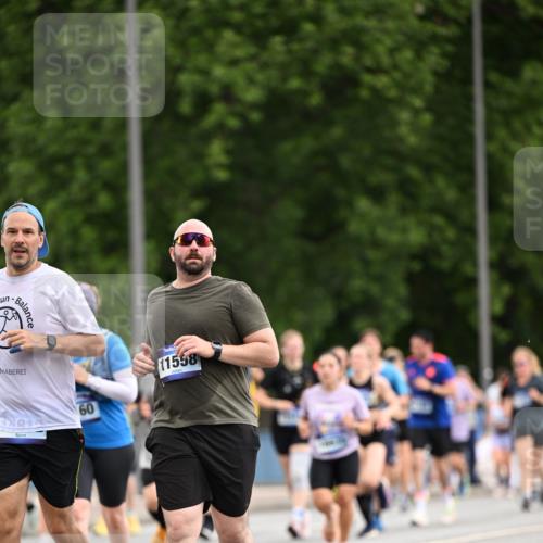 29.06.2025 - hella hamburg halbmarathon Dr. Thomas Lammeyer http://msf.ph/oto/8435049 29.06.2025 10:54:24 Kennedybrücke 1525, 2160, 2927, 3070, 3680, 3701, 3710, 4168, 4589, 5106, 5997, 6680, 6694, 6989, 7721, 7722, 7755, 8254, 9015, 9261, 9940, 10060, 10704, 11030, 11426 meine-sportfotos.de