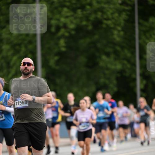 29.06.2025 - hella hamburg halbmarathon Dr. Thomas Lammeyer http://msf.ph/oto/8435064 29.06.2025 10:54:25 Kennedybrücke 1525, 2160, 2927, 3070, 3680, 3701, 3710, 4168, 4589, 5997, 6680, 6694, 6989, 7721, 7722, 7755, 8254, 9261, 9940, 10060, 10704, 11030, 11426 meine-sportfotos.de