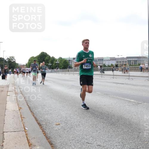 29.06.2025 - hella hamburg halbmarathon Lena Gebhardt http://msf.ph/oto/8435099 29.06.2025 10:08:59 Lombardsbrücke 7453, 1147, 1188, 1427, 1838, 2978, 3762, 5347, 6100, 7453, 9718, 9951, 9958, 10035, 10092, 10819, 11067, 11496, 11657, 11967, 12144, 13174, 13210, 13592, 13593, 13660, 14736, 15584, 15586, 15592, 17347, 18266, 18505 meine-sportfotos.de
