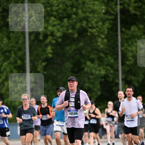 29.06.2025 - hella hamburg halbmarathon Dr. Thomas Lammeyer http://msf.ph/oto/8435218 29.06.2025 10:54:31 Kennedybrücke 1259, 1525, 2160, 2927, 3070, 3680, 3701, 3710, 4168, 5119, 5552, 5997, 6680, 6694, 6989, 7721, 7722, 7755, 8254, 8299, 9261, 9940, 10033, 10060, 10704, 11426 meine-sportfotos.de