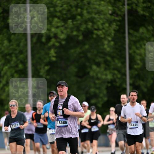 29.06.2025 - hella hamburg halbmarathon Dr. Thomas Lammeyer http://msf.ph/oto/8435231 29.06.2025 10:54:32 Kennedybrücke 1259, 1525, 1625, 2160, 2927, 3070, 3680, 3701, 3710, 4168, 5119, 5552, 5997, 6015, 6680, 6989, 7721, 7722, 7755, 8254, 8299, 9261, 9940, 10033, 10060, 10704, 11426 meine-sportfotos.de