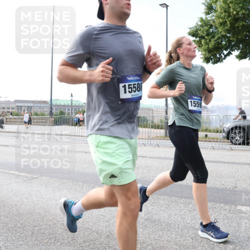 29.06.2025 - hella hamburg halbmarathon Lena Gebhardt http://msf.ph/oto/8435290 29.06.2025 10:09:04 Lombardsbrücke 13593, 15586, 1559, 1147, 1188, 1838, 2978, 3762, 5347, 5806, 5885, 6100, 6674, 7187, 7453, 9718, 9951, 9958, 10035, 10194, 10819, 11067, 11496, 11657, 11967, 12144, 12156, 13174, 13210, 13592, 13593, 13660, 14736, 15584, 15586, 15592, 17347, 18266, 18505, 18727 meine-sportfotos.de
