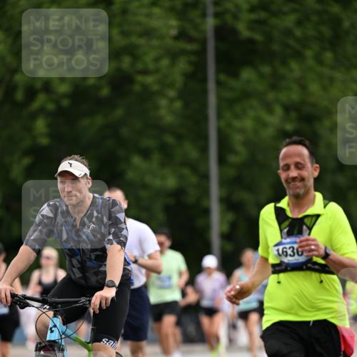 29.06.2025 - hella hamburg halbmarathon Dr. Thomas Lammeyer http://msf.ph/oto/8435292 29.06.2025 10:54:35 Kennedybrücke 1259, 1525, 1625, 2160, 3680, 3701, 3710, 4168, 4642, 4870, 5119, 5552, 6015, 6989, 7721, 7722, 7755, 8254, 8299, 9940, 10033, 10060, 11426 meine-sportfotos.de