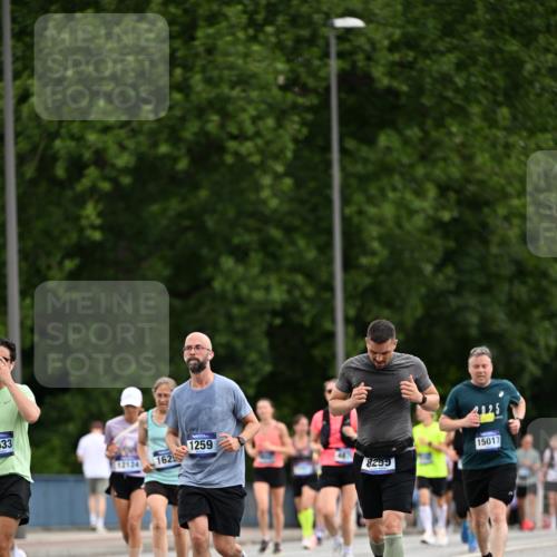 29.06.2025 - hella hamburg halbmarathon Dr. Thomas Lammeyer http://msf.ph/oto/8435334 29.06.2025 10:54:39 Kennedybrücke 1259, 1511, 1625, 2047, 2160, 3680, 3701, 3710, 4168, 4642, 4870, 5119, 5552, 6015, 7721, 7722, 7755, 8299, 9940, 10033, 11426 meine-sportfotos.de