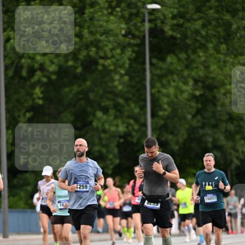29.06.2025 - hella hamburg halbmarathon Dr. Thomas Lammeyer http://msf.ph/oto/8435345 29.06.2025 10:54:39 Kennedybrücke 1259, 1511, 1625, 2047, 2160, 3680, 3701, 3710, 4168, 4642, 4870, 5119, 5552, 6015, 7721, 7722, 7755, 8299, 9940, 10033, 11426 meine-sportfotos.de