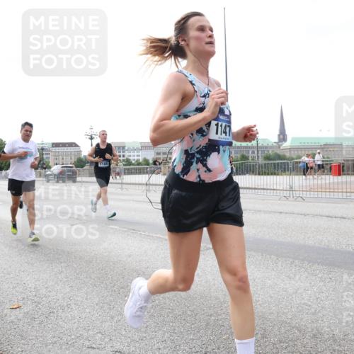 29.06.2025 - hella hamburg halbmarathon Lena Gebhardt http://msf.ph/oto/8435394 29.06.2025 10:09:06 Lombardsbrücke 9712, 1188, 1147, 1147, 1188, 1838, 2978, 3762, 4859, 5347, 5806, 5885, 6100, 6674, 7187, 7453, 9718, 10035, 10194, 10819, 11067, 11496, 11657, 11967, 12144, 12156, 12862, 13174, 13210, 13592, 13593, 13660, 14736, 15584, 15586, 15592, 17347, 18266, 18505, 18726, 18727 meine-sportfotos.de