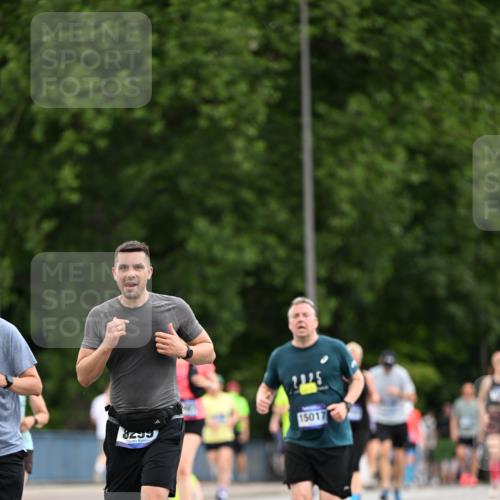 29.06.2025 - hella hamburg halbmarathon Dr. Thomas Lammeyer http://msf.ph/oto/8435402 29.06.2025 10:54:41 Kennedybrücke 1259, 1487, 1511, 1625, 2047, 2160, 3680, 3701, 3710, 4168, 4642, 4870, 5119, 5552, 6015, 7721, 7722, 7755, 8299, 9940, 10033, 11426 meine-sportfotos.de