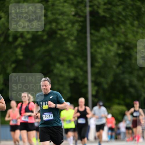 29.06.2025 - hella hamburg halbmarathon Dr. Thomas Lammeyer http://msf.ph/oto/8435452 29.06.2025 10:54:42 Kennedybrücke 1259, 1487, 1511, 1625, 2047, 2160, 3680, 3701, 3710, 4168, 4642, 4870, 5119, 5552, 6015, 7721, 7722, 8299, 9940, 10033, 11426 meine-sportfotos.de
