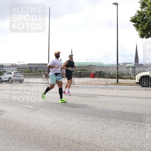 29.06.2025 - hella hamburg halbmarathon Lena Gebhardt http://msf.ph/oto/8435454 29.06.2025 10:44:59 Lombardsbrücke 1273, 16494, 1024, 1273, 1629, 1685, 1798, 1924, 2007, 2674, 2779, 3160, 3164, 3506, 3570, 3993, 4186, 4215, 4275, 4337, 4851, 4968, 5190, 5355, 6509, 6841, 6888, 6980, 7699, 7912, 8582, 8594, 8762, 8907, 9036, 9084, 9085, 9331, 9333, 9397, 9536, 10006, 10416, 10562, 10566, 10668, 10707, 11272, 11314, 12198, 12318, 12332, 12334, 12394, 13039, 13261, 13288, 14350, 14681, 14971, 18454, 18459 meine-sportfotos.de