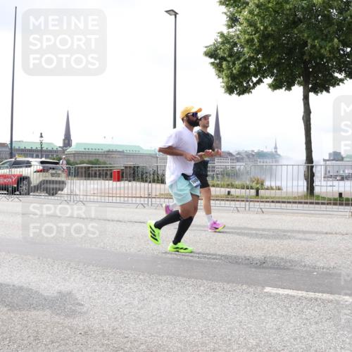29.06.2025 - hella hamburg halbmarathon Lena Gebhardt http://msf.ph/oto/8435523 29.06.2025 10:45:00 Lombardsbrücke 1273, 16494, 1024, 1273, 1629, 1685, 1798, 1924, 2007, 2674, 2779, 3160, 3164, 3570, 3993, 4186, 4215, 4275, 4337, 4851, 4968, 5099, 5190, 5355, 6509, 6788, 6841, 6888, 6980, 7699, 7912, 8582, 8594, 8605, 8762, 8907, 9036, 9084, 9085, 9331, 9333, 9397, 9536, 10006, 10562, 10566, 10668, 10707, 11272, 11314, 12198, 12318, 12332, 12334, 12394, 13039, 13261, 13288, 14350, 14681, 14971, 18454, 18459 meine-sportfotos.de
