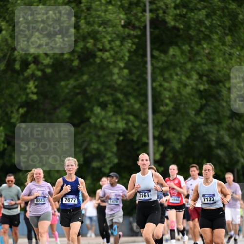29.06.2025 - hella hamburg halbmarathon Dr. Thomas Lammeyer http://msf.ph/oto/8435616 29.06.2025 10:54:58 Kennedybrücke 1259, 1478, 1487, 1511, 1625, 2047, 3647, 4642, 4695, 4870, 5119, 6015, 6178, 7133, 7161, 7677, 8833, 8986, 9096, 10033, 10437 meine-sportfotos.de