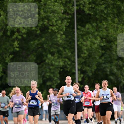 29.06.2025 - hella hamburg halbmarathon Dr. Thomas Lammeyer http://msf.ph/oto/8435618 29.06.2025 10:54:58 Kennedybrücke 1259, 1478, 1487, 1511, 1625, 2047, 3647, 4642, 4695, 4870, 5119, 6015, 6178, 7133, 7161, 7677, 8833, 8986, 9096, 10033, 10437 meine-sportfotos.de