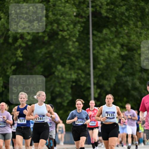 29.06.2025 - hella hamburg halbmarathon Dr. Thomas Lammeyer http://msf.ph/oto/8435645 29.06.2025 10:54:59 Kennedybrücke 1478, 1487, 1511, 1625, 2047, 3647, 4642, 4695, 4870, 6015, 6178, 7133, 7161, 7677, 8833, 8986, 9096, 10437 meine-sportfotos.de