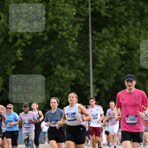 29.06.2025 - hella hamburg halbmarathon Dr. Thomas Lammeyer http://msf.ph/oto/8435672 29.06.2025 10:55:00 Kennedybrücke 1478, 1487, 1511, 1625, 2047, 3647, 4642, 4695, 4870, 6015, 6178, 7133, 7161, 7677, 8833, 8986, 9096, 10437 meine-sportfotos.de